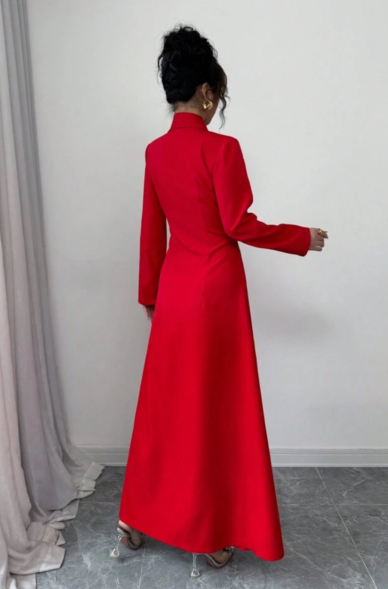 RED DRESS