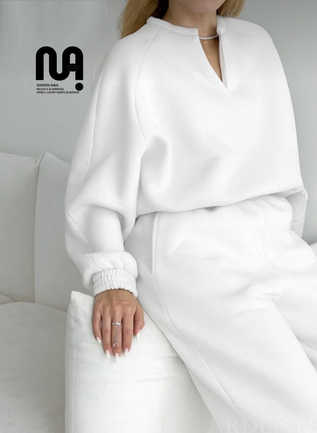jogging white