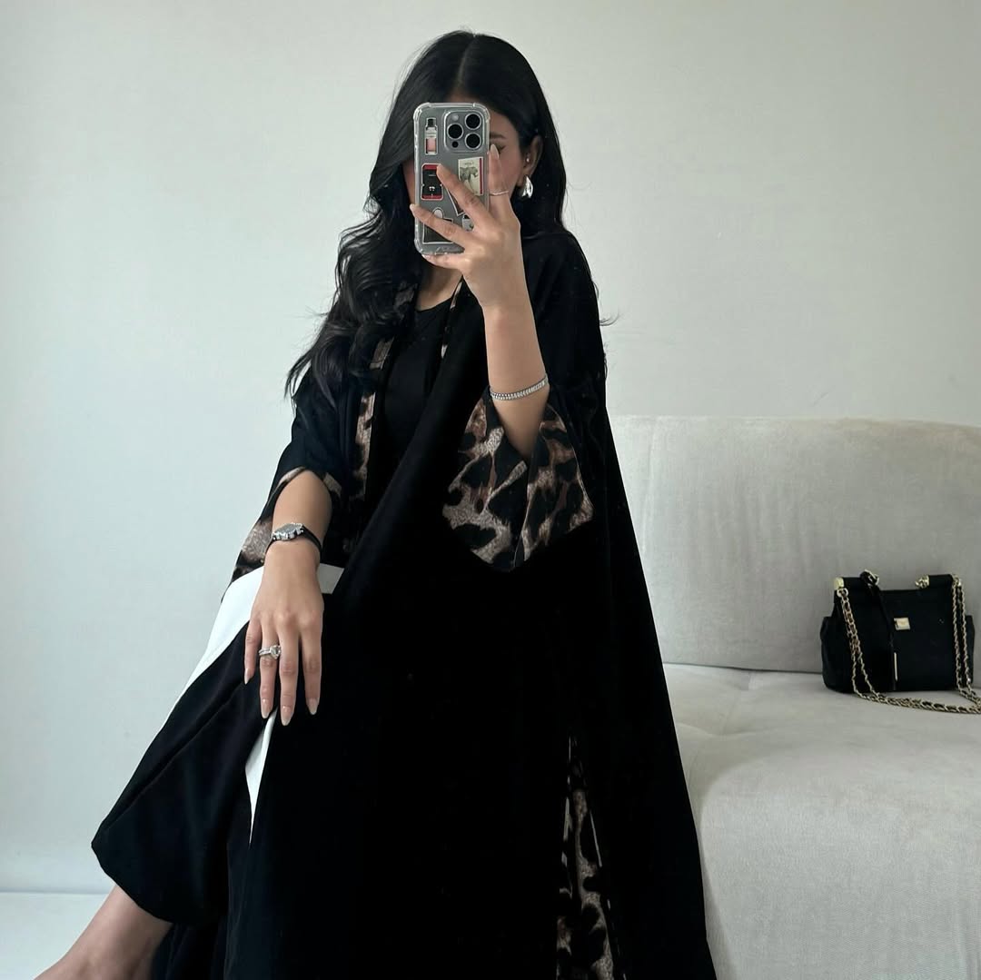 TIGRESSE ABAYA