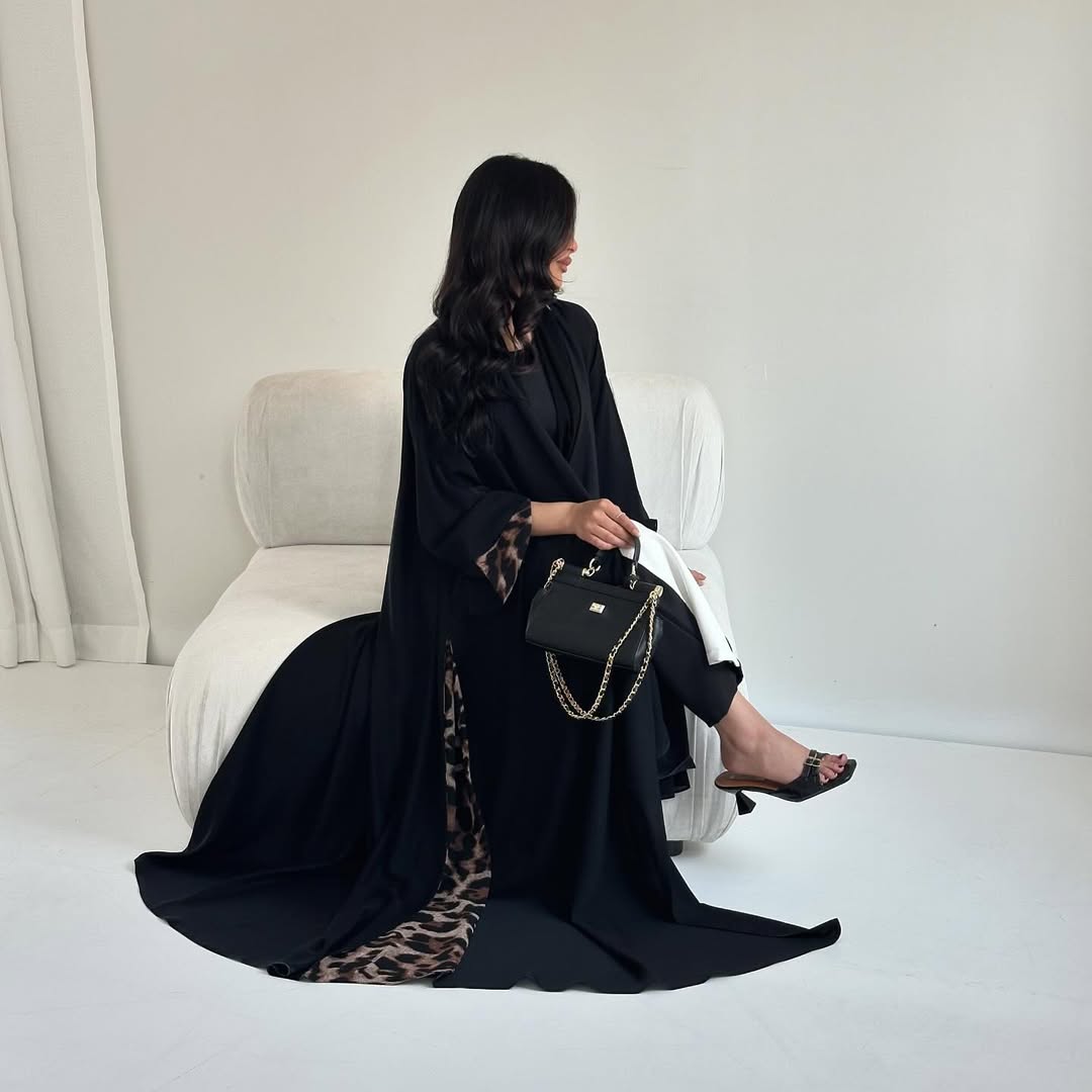 TIGRESSE ABAYA